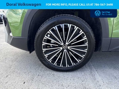 2025 Volkswagen Taos SE