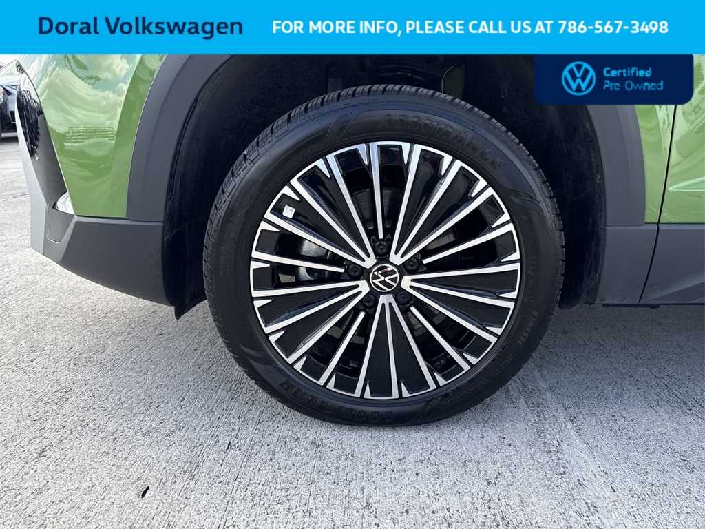 2025 Volkswagen Taos SE