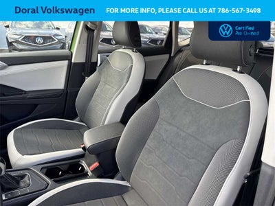 2025 Volkswagen Taos SE