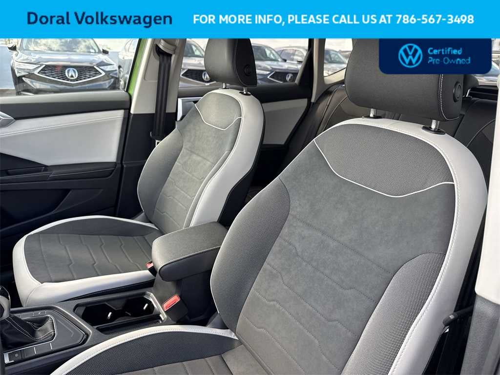 2025 Volkswagen Taos SE