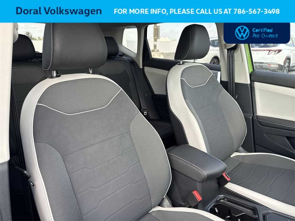 2025 Volkswagen Taos SE