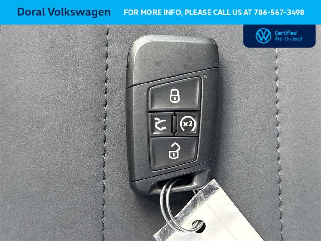 2025 Volkswagen Taos SE