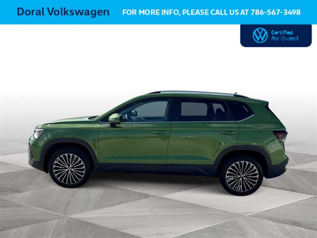2025 Volkswagen Taos SE
