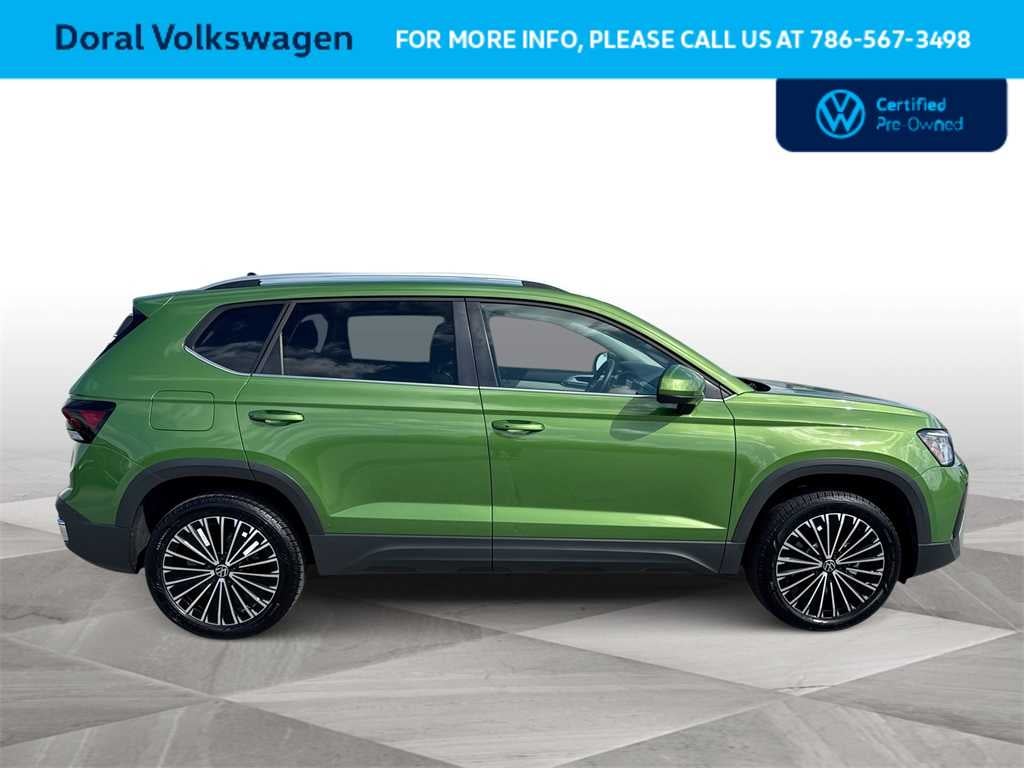 2025 Volkswagen Taos SE