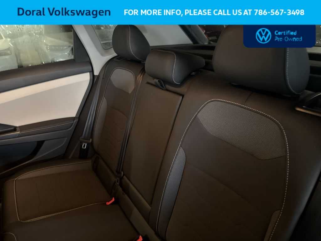 2025 Volkswagen Taos SE