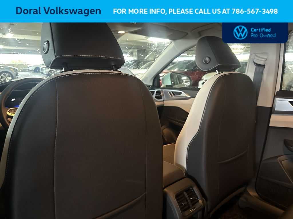 2025 Volkswagen Taos SE