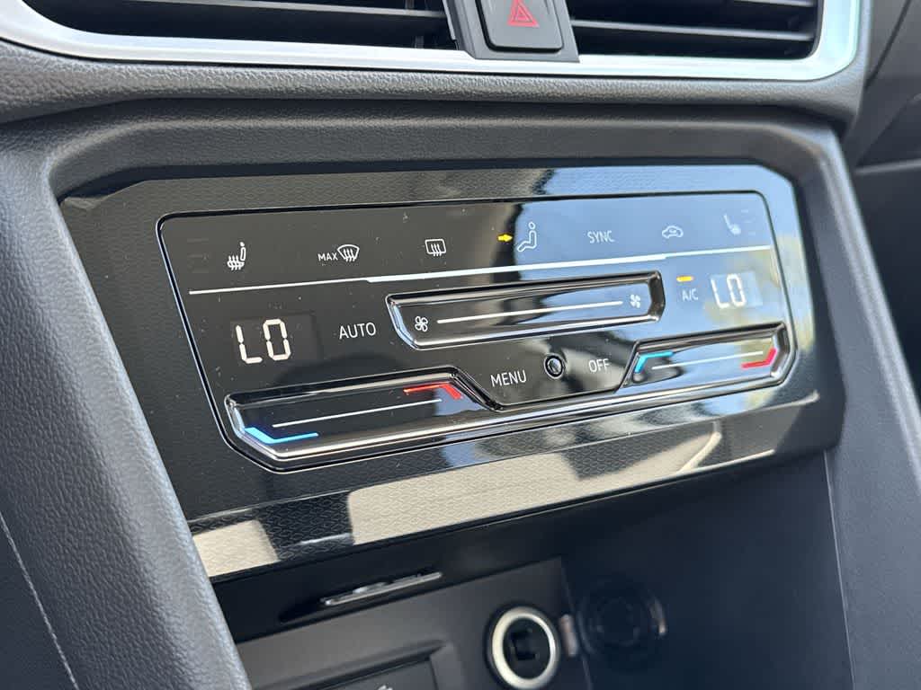 2026 Volkswagen Taos SE