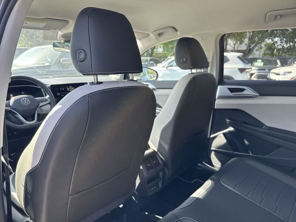 2026 Volkswagen Taos SE
