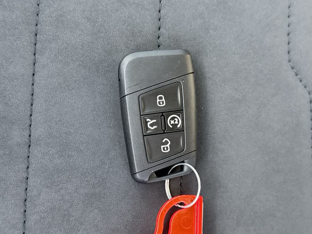 2026 Volkswagen Taos SE