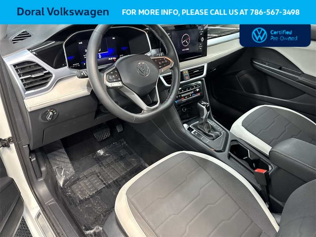 2025 Volkswagen Taos SE