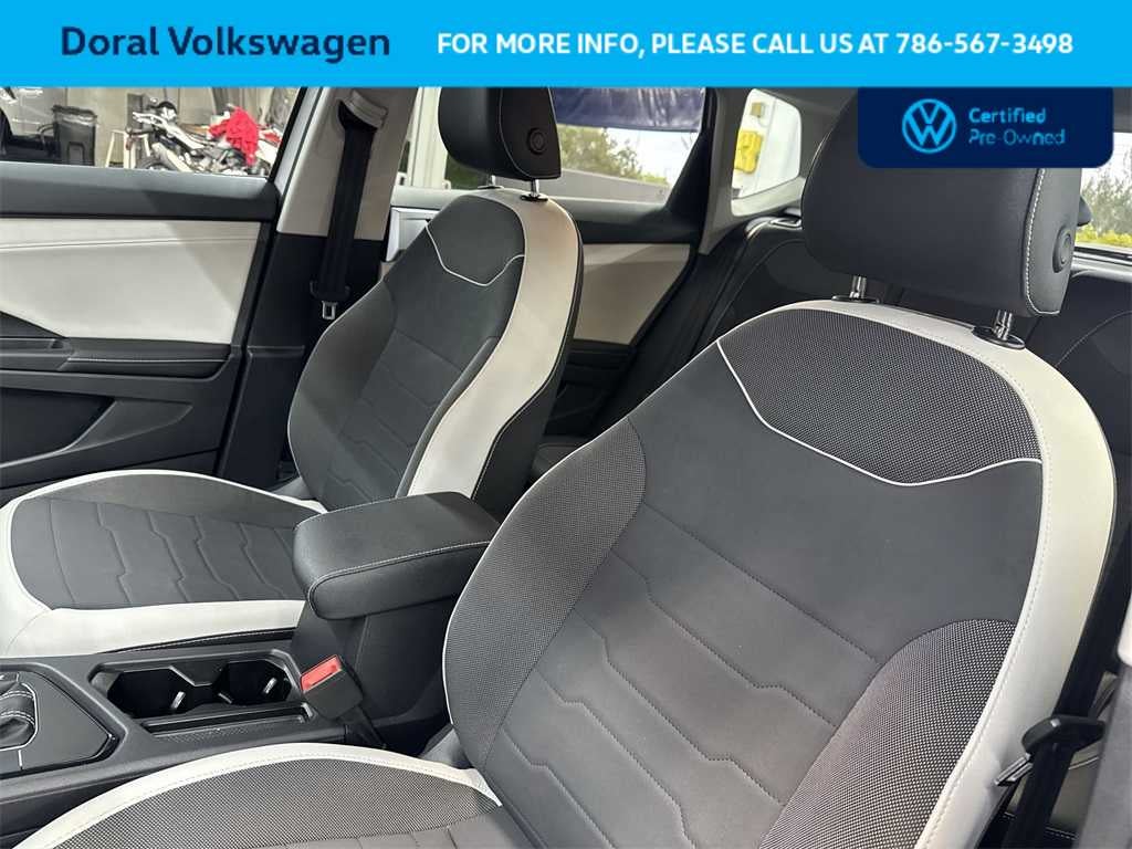 2025 Volkswagen Taos SE