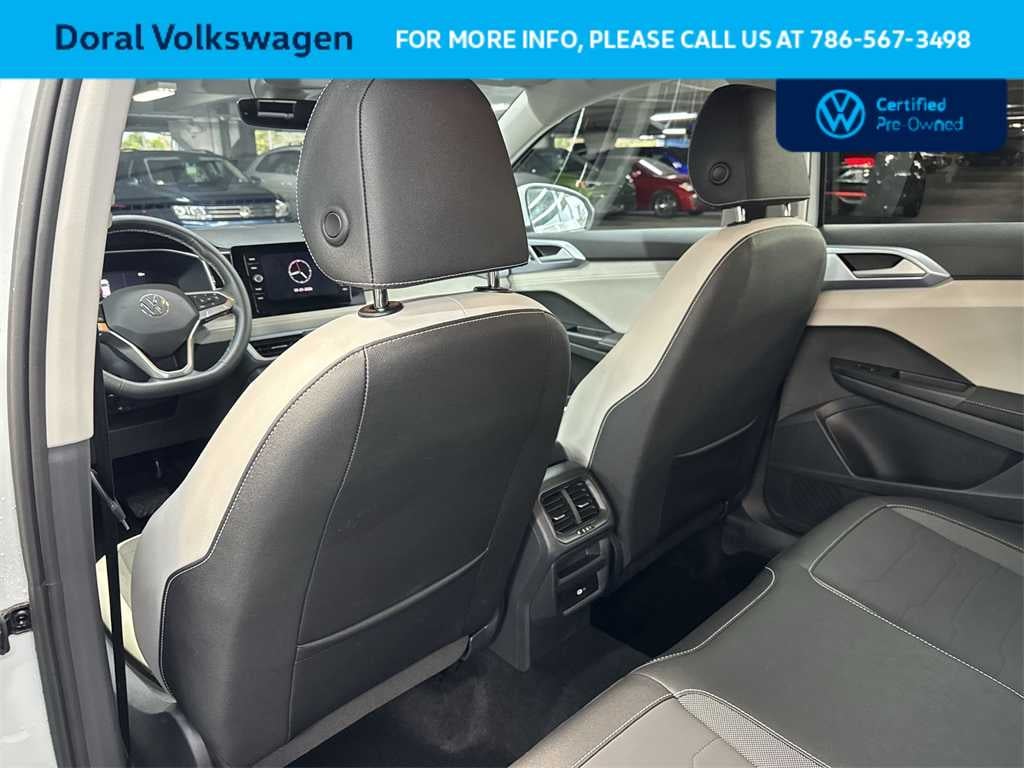 2025 Volkswagen Taos SE