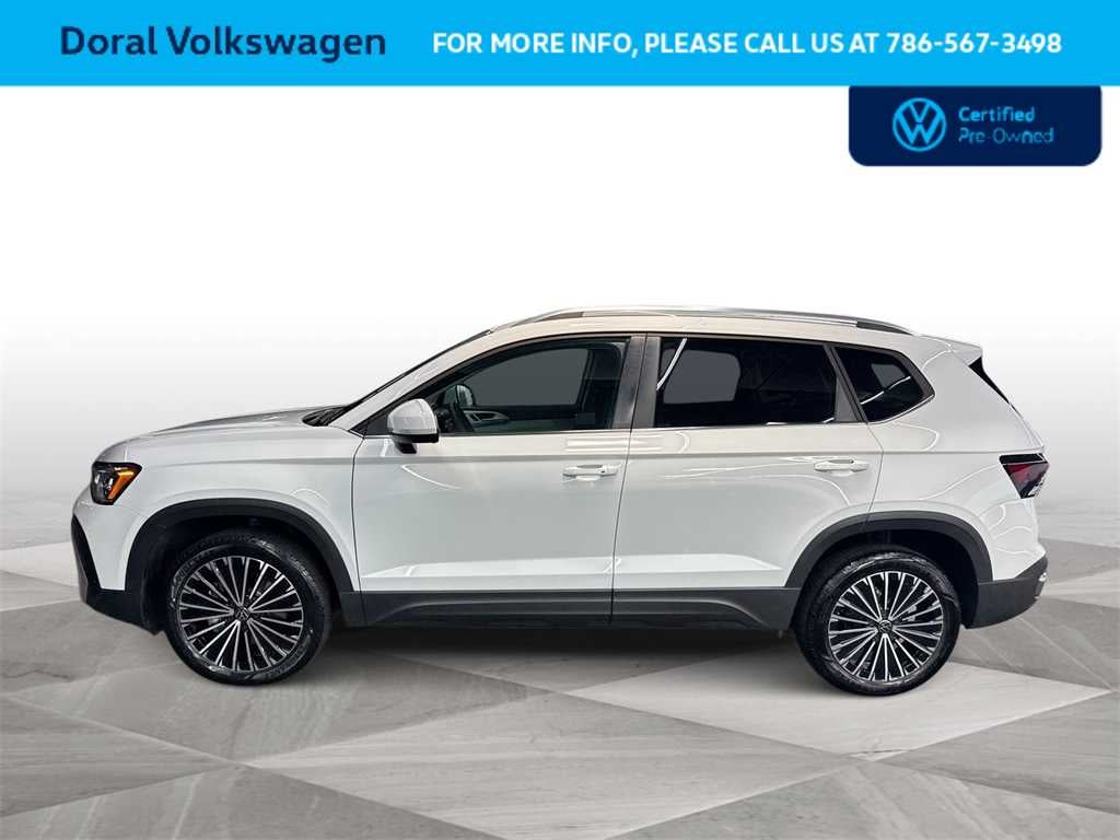 2025 Volkswagen Taos SE