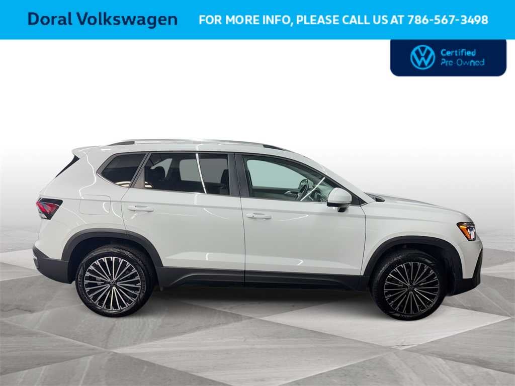 2025 Volkswagen Taos SE