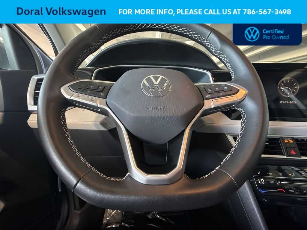 2025 Volkswagen Taos SE