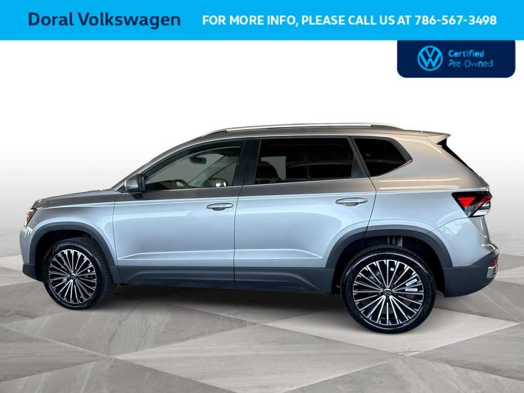 2025 Volkswagen Taos SE
