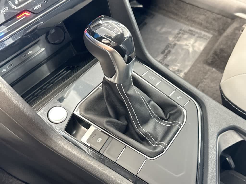 2026 Volkswagen Taos SE