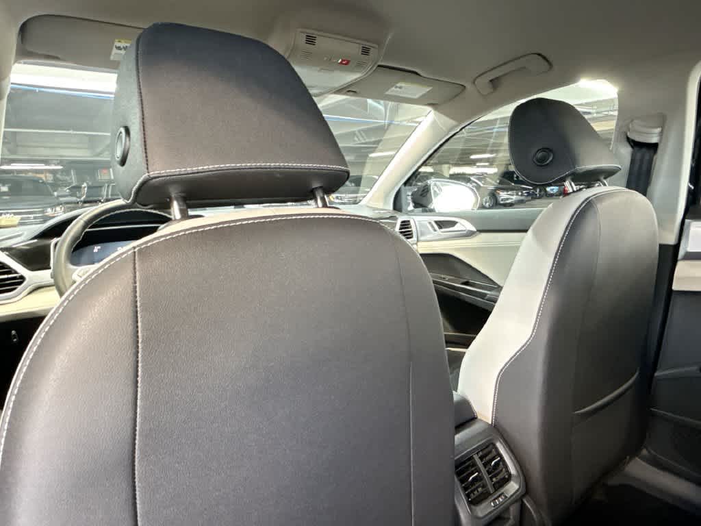 2026 Volkswagen Taos SE