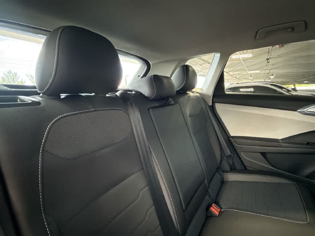 2026 Volkswagen Taos SE