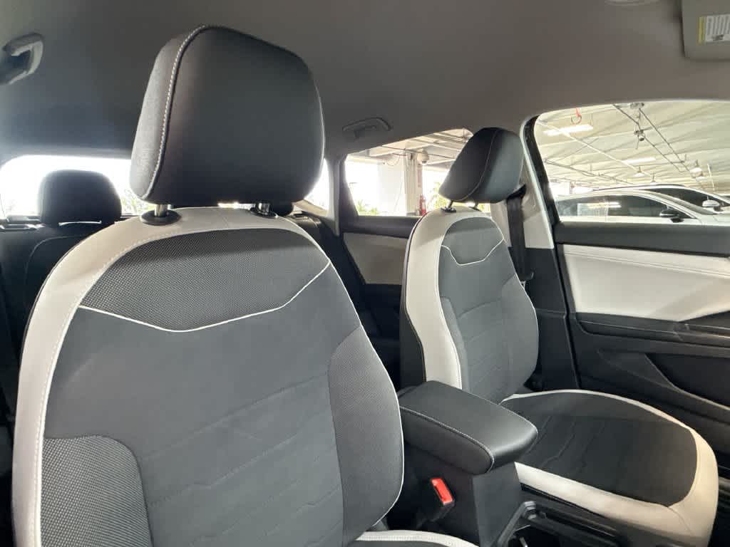 2026 Volkswagen Taos SE