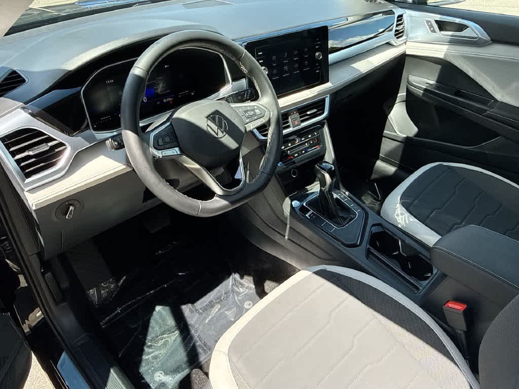 2026 Volkswagen Taos SE