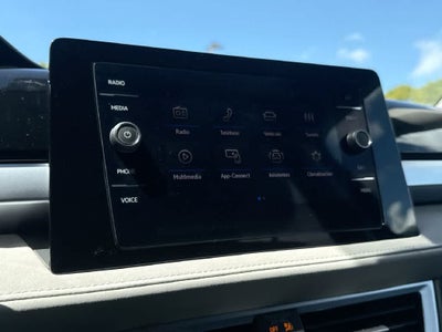 2026 Volkswagen Taos SE
