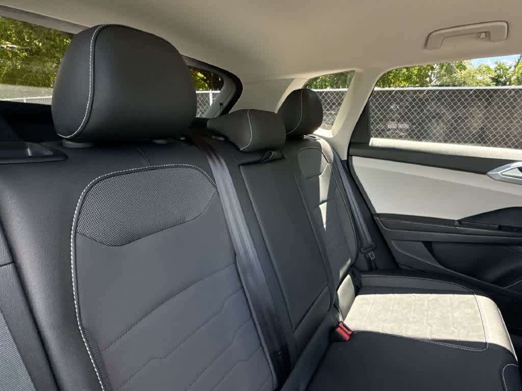 2026 Volkswagen Taos SE