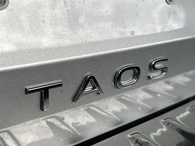 2026 Volkswagen Taos SE