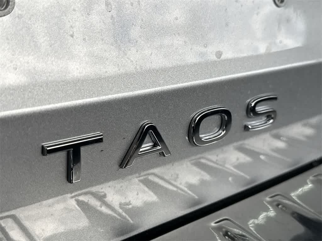 2026 Volkswagen Taos SE