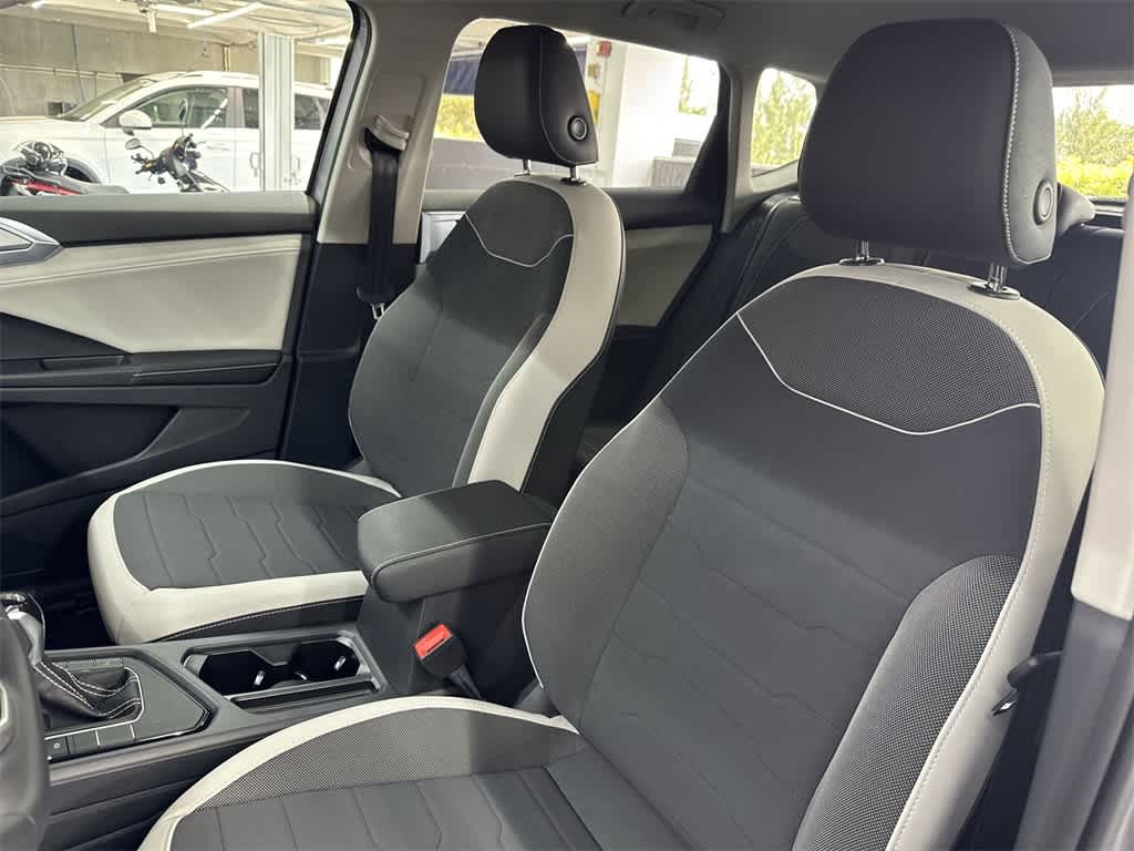 2026 Volkswagen Taos SE