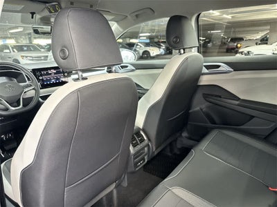 2026 Volkswagen Taos SE