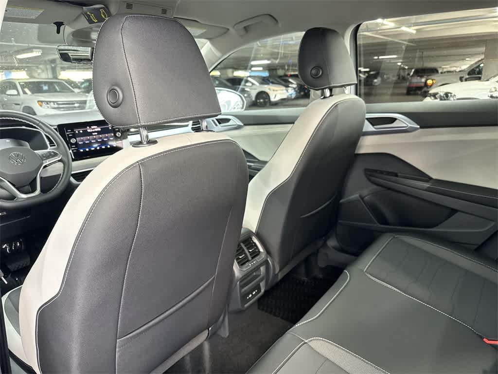 2026 Volkswagen Taos SE