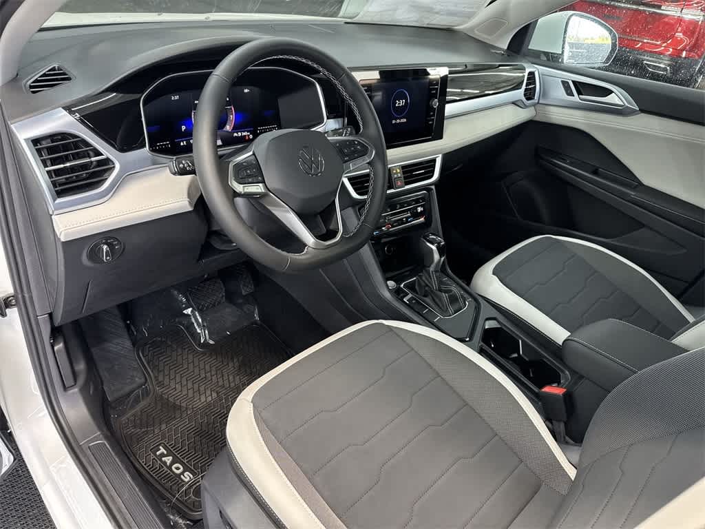 2026 Volkswagen Taos SE