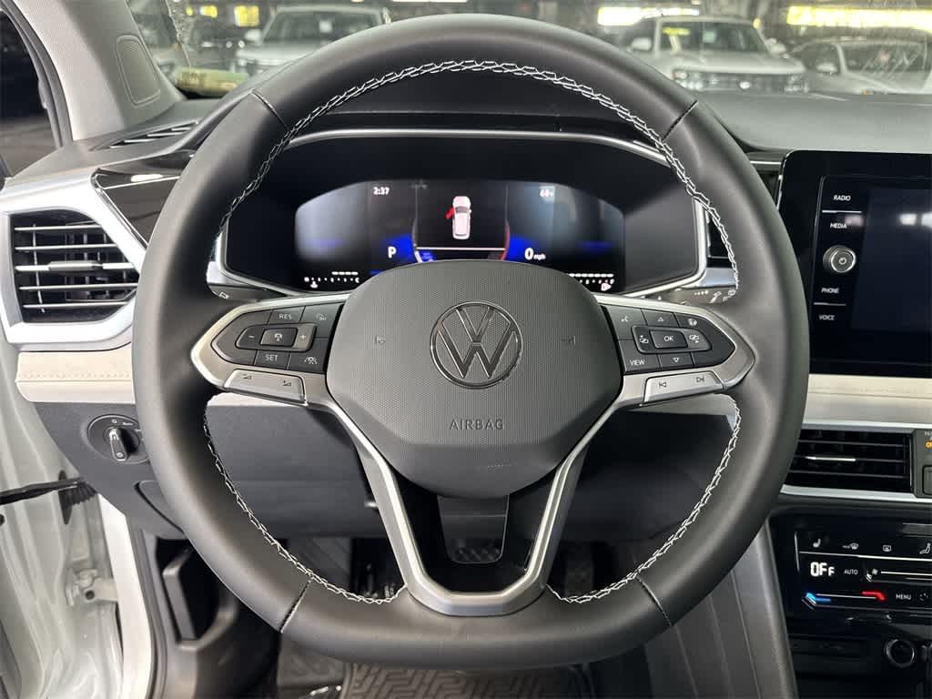 2026 Volkswagen Taos SE