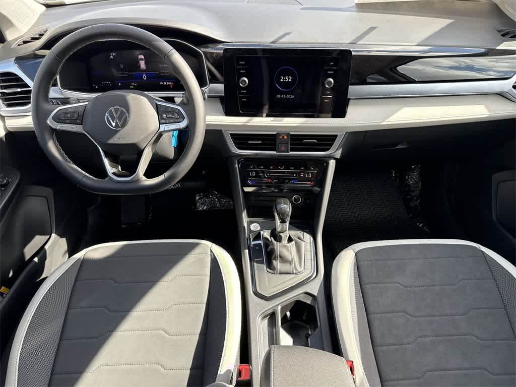 2026 Volkswagen Taos SE