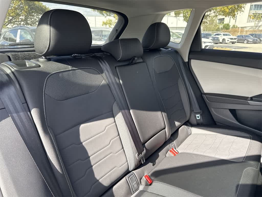 2026 Volkswagen Taos SE