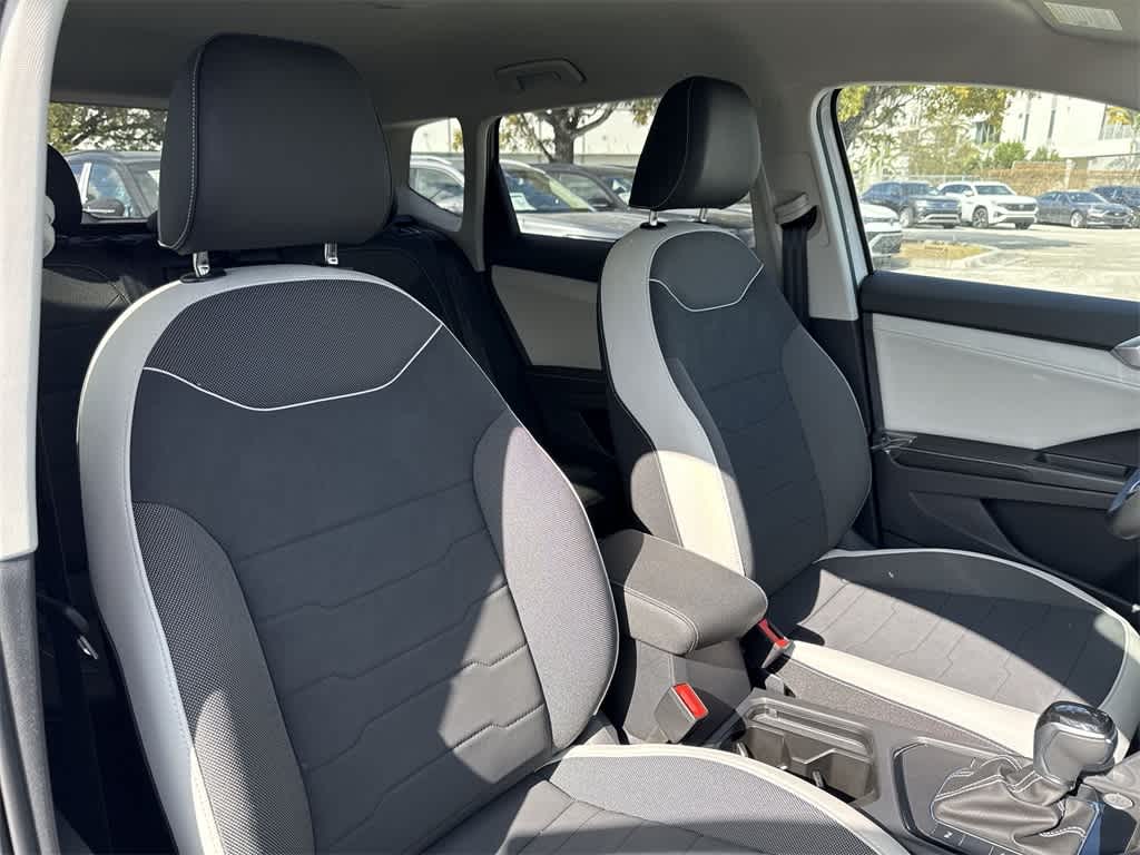 2026 Volkswagen Taos SE