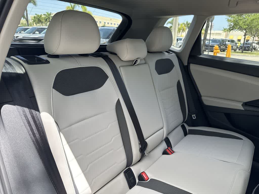 2026 Volkswagen Taos SE