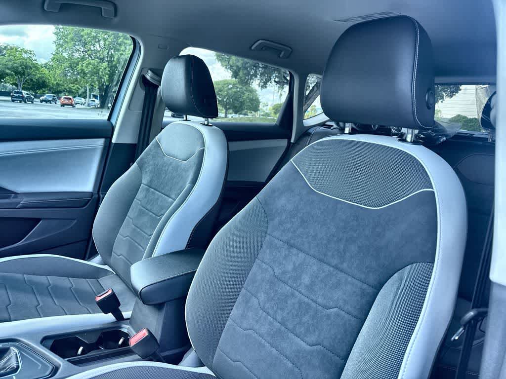 2026 Volkswagen Taos SE