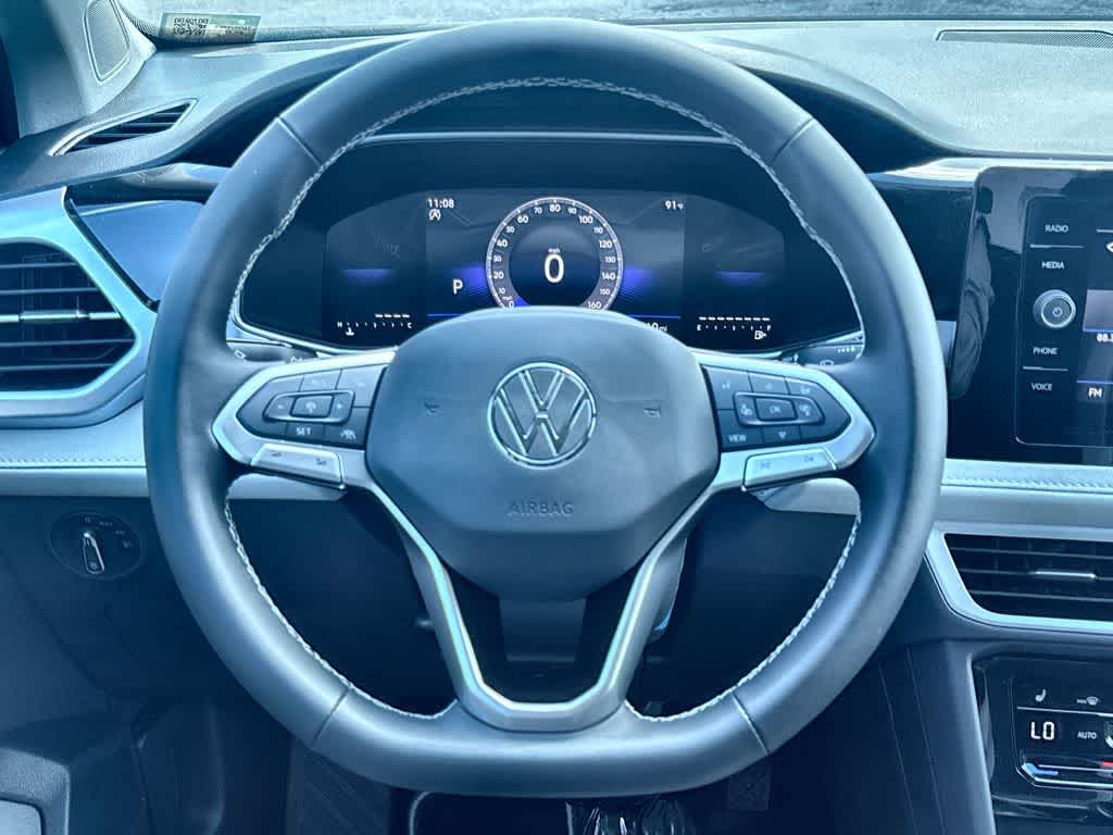 2026 Volkswagen Taos SE