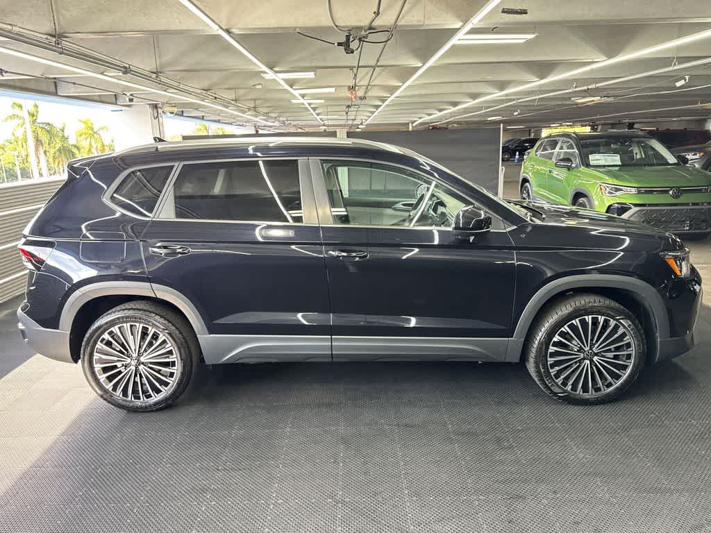 2025 Volkswagen Taos SE