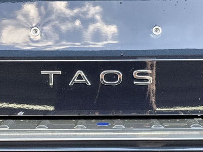 2025 Volkswagen Taos SE