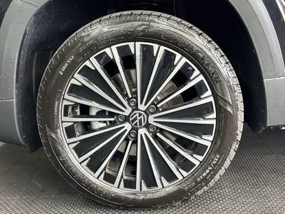 2025 Volkswagen Taos SE