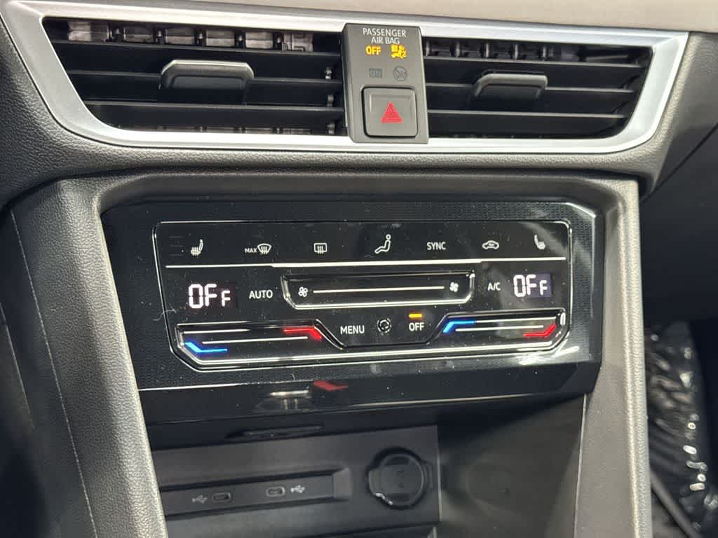 2025 Volkswagen Taos SE