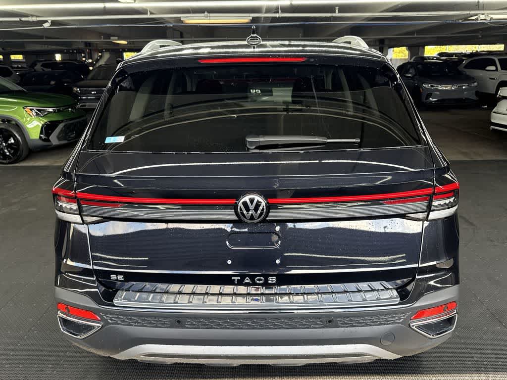 2025 Volkswagen Taos SE