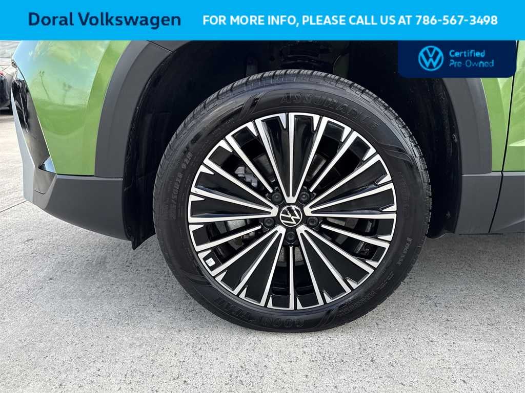 2025 Volkswagen Taos SE