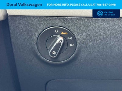 2025 Volkswagen Taos SE