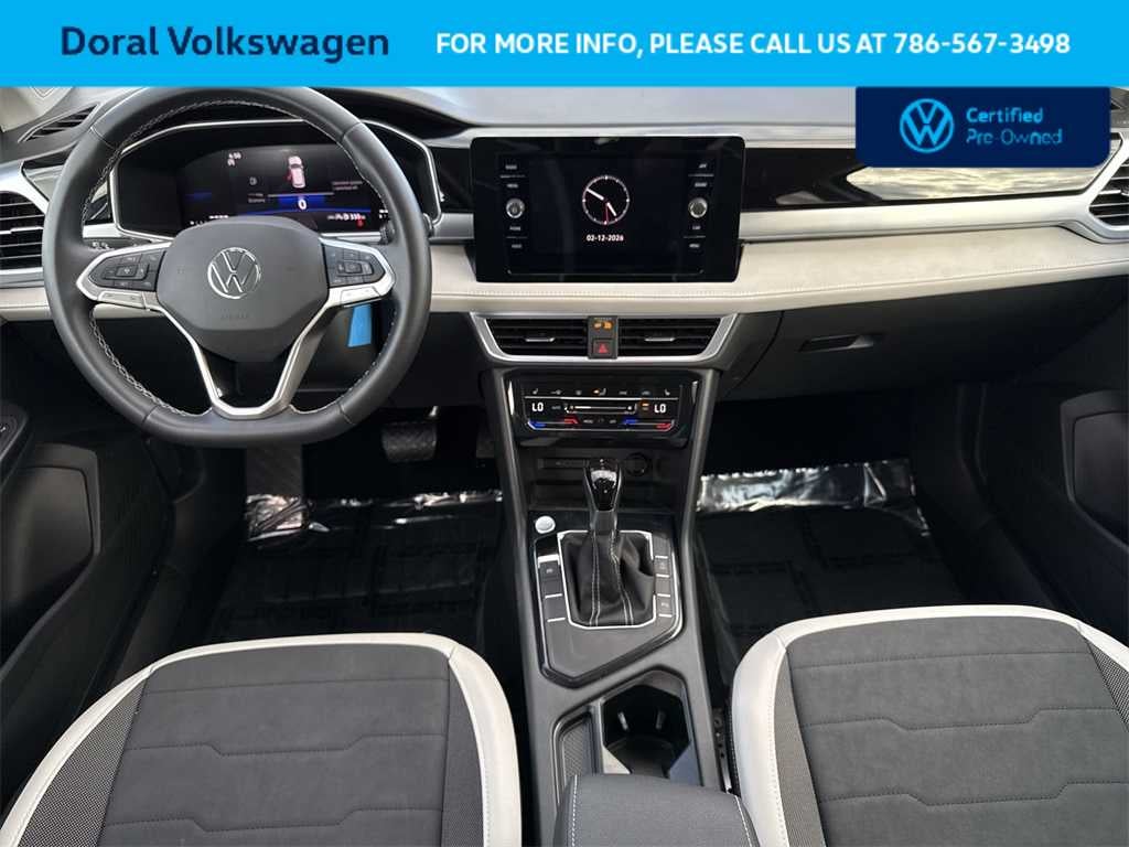 2025 Volkswagen Taos SE