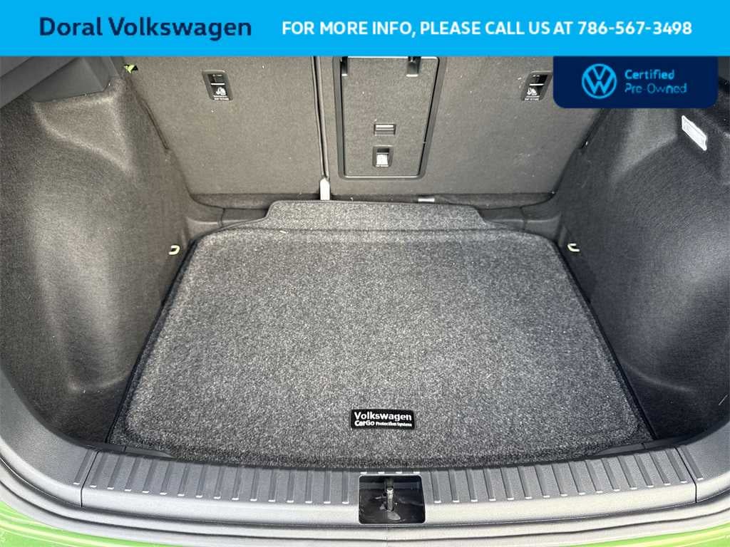 2025 Volkswagen Taos SE