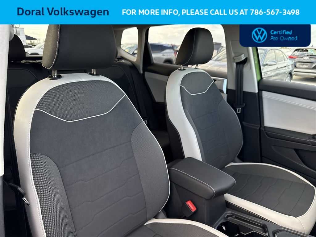 2025 Volkswagen Taos SE